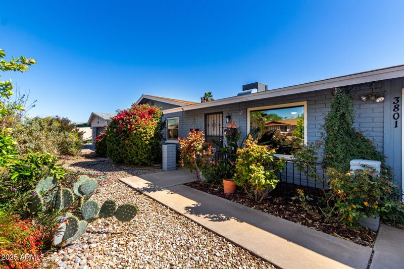 3801 W Barnes Ln, Phoenix, AZ 85051