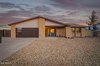 3801 Campo Bello Dr, Glendale, AZ 85308