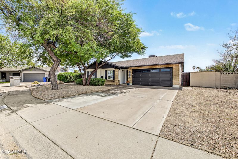 3801 W Muriel Dr, Glendale, AZ 85308