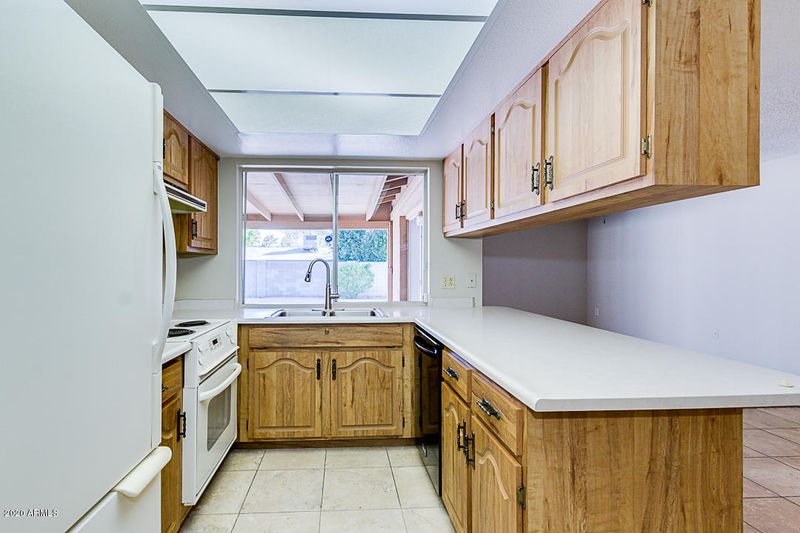 3801 W Thunderbird Rd, Phoenix, AZ 85053