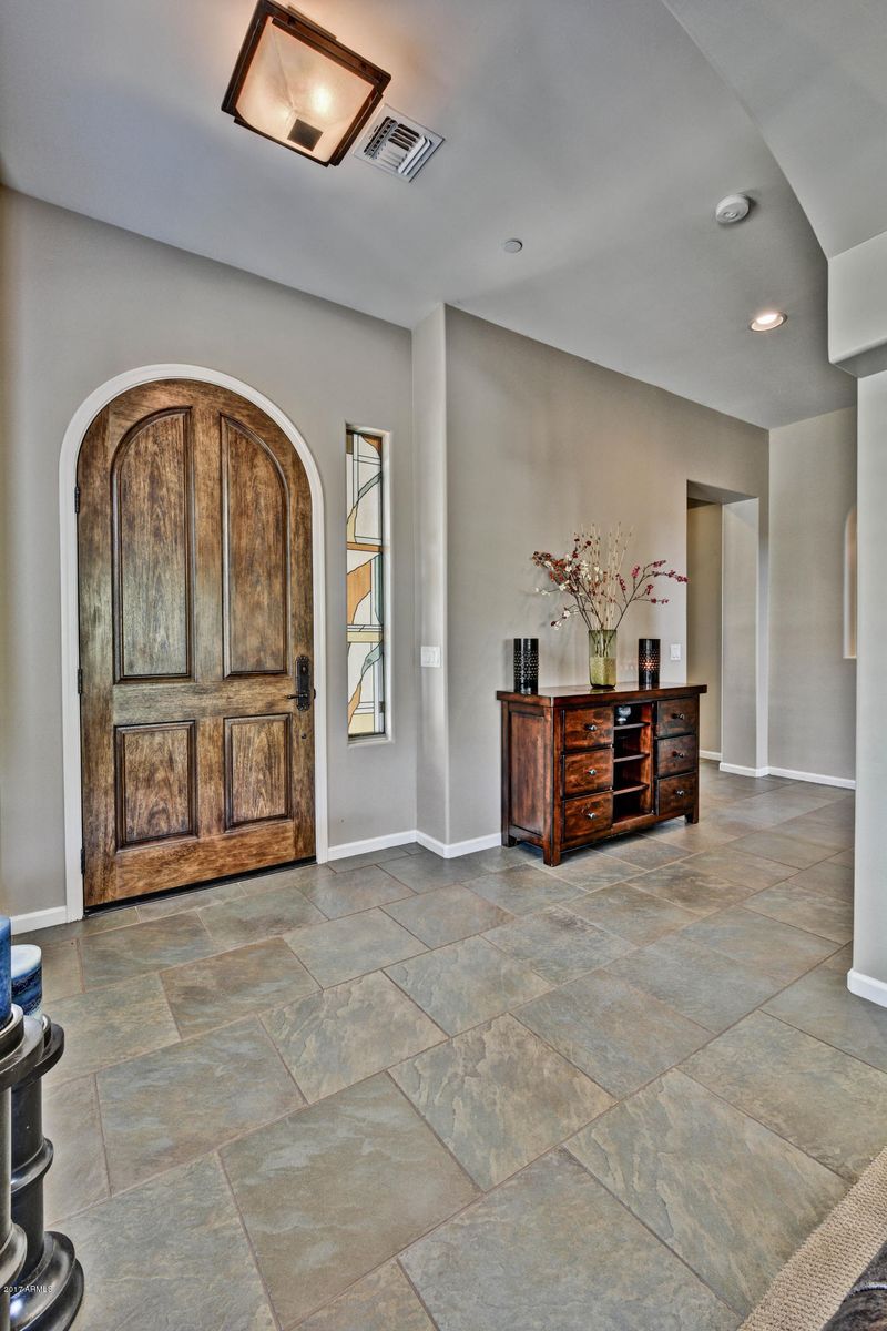 3802 E Patrick Ln, Phoenix, AZ 85050