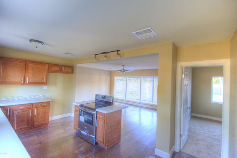 3802 N 15th Dr, Phoenix, AZ 85015