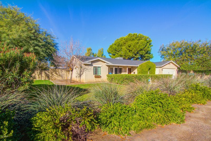 3802 N 35th Pl, Phoenix, AZ 85018