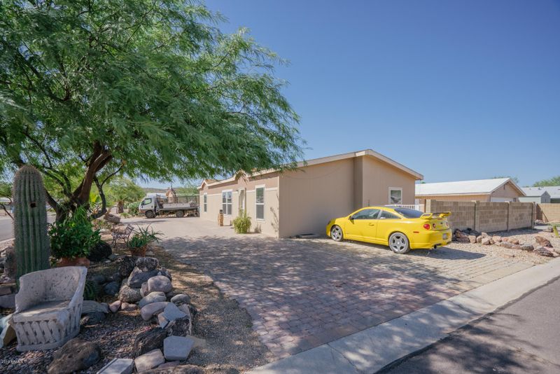 3802 W Abraham Ln, Glendale, AZ 85308