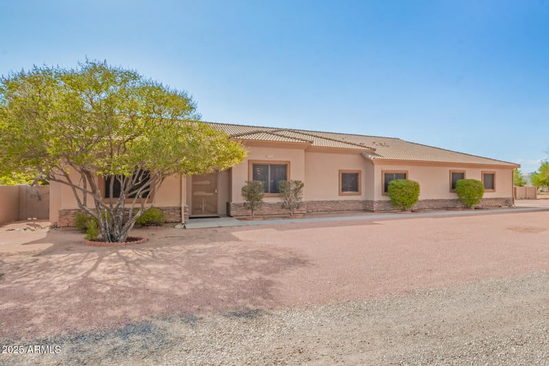 38022 2nd Ave, Phoenix, AZ 85086