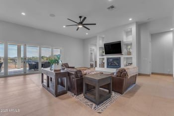 38024 15th Ave, Phoenix, AZ 85086