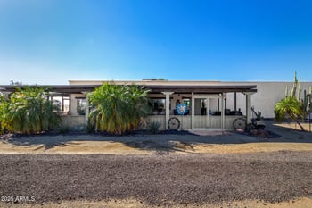 38026 251st Ave, Morristown, AZ 85342