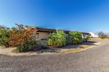 38026 251st Ave, Morristown, AZ 85342