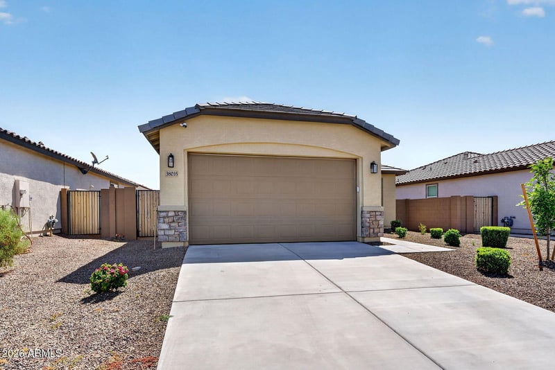 38035 Farmhouse Way, San Tan Valley, AZ 85140