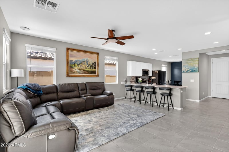 38035 Farmhouse Way, San Tan Valley, AZ 85140