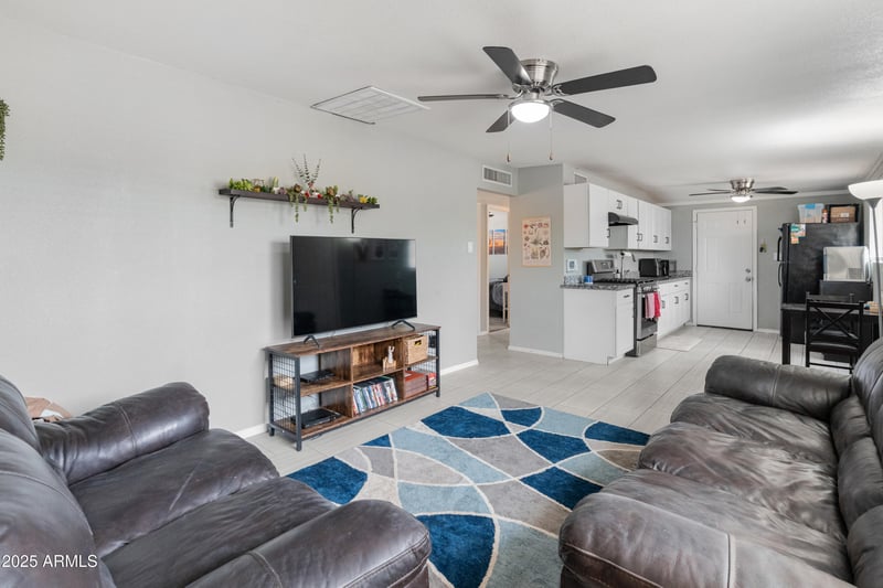 3806 64th Dr, Phoenix, AZ 85033