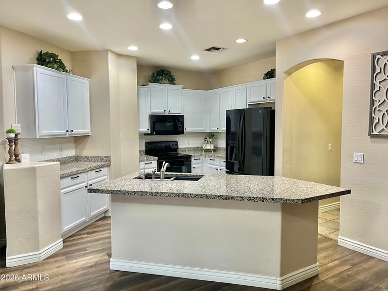 3806 Packard Dr, Gilbert, AZ 85298