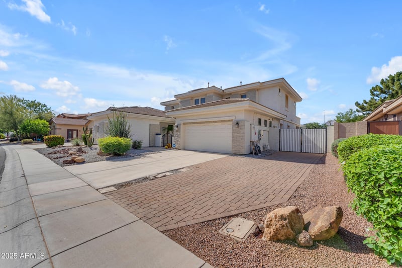 3806 Taurus Pl, Chandler, AZ 85249