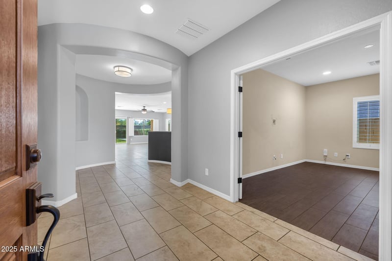 3807 Ember Glow Way, Phoenix, AZ 85050