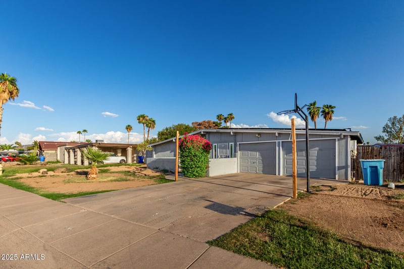 3807 Mercer Ln, Phoenix, AZ 85029