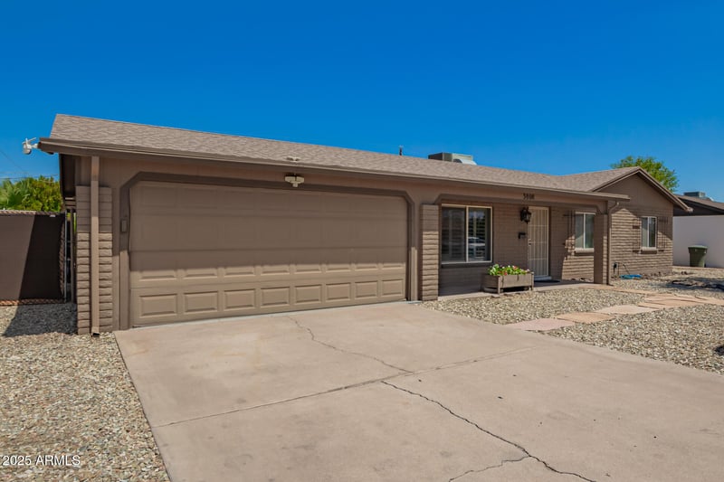 3808 Royal Palm Rd, Phoenix, AZ 85051