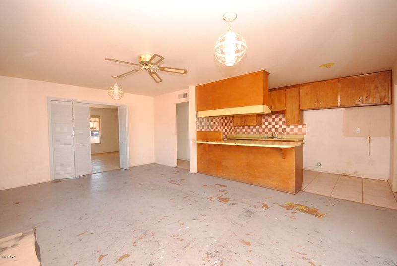 3808 W Bethany Home Rd, Phoenix, AZ 85019