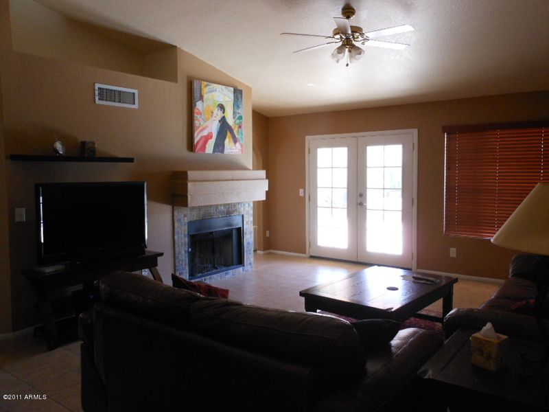 381 S Rio Dr, Chandler, AZ 85225