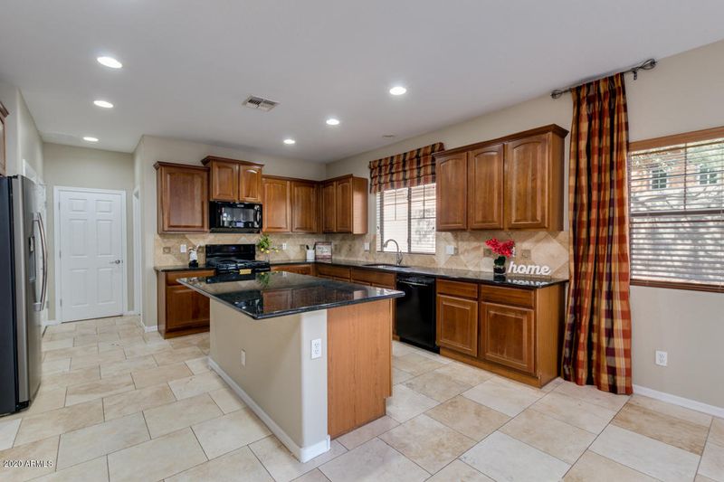 3810 E Ember Glow Way, Phoenix, AZ 85050