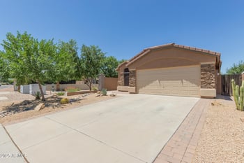 38102 Rusty Ln, San Tan Valley, AZ 85140