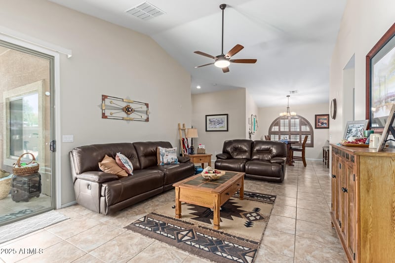 38102 Rusty Ln, San Tan Valley, AZ 85140