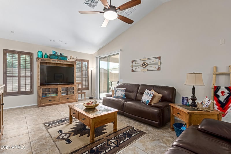 38102 Rusty Ln, San Tan Valley, AZ 85140