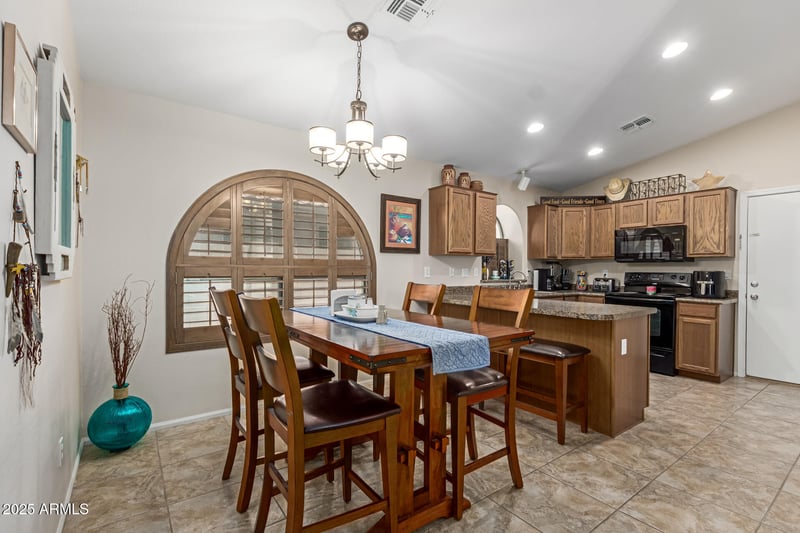 38102 Rusty Ln, San Tan Valley, AZ 85140