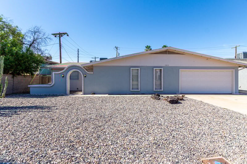 3811 Loma Ln, Phoenix, AZ 85051