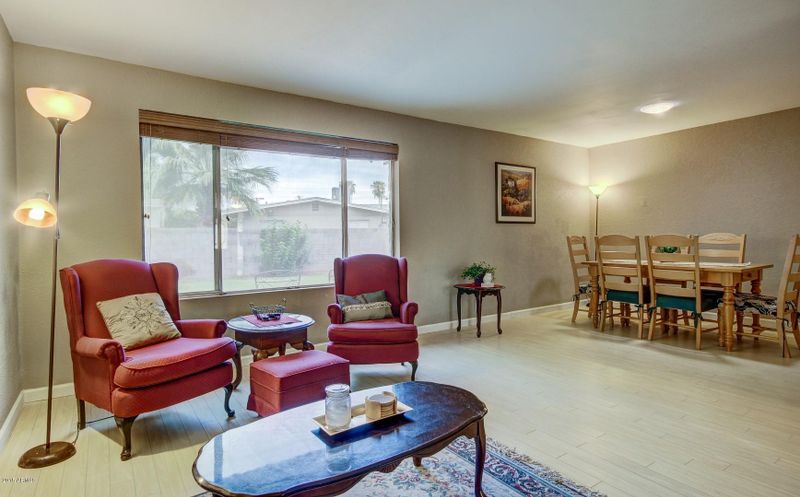 3811 W Harmont Dr, Phoenix, AZ 85051