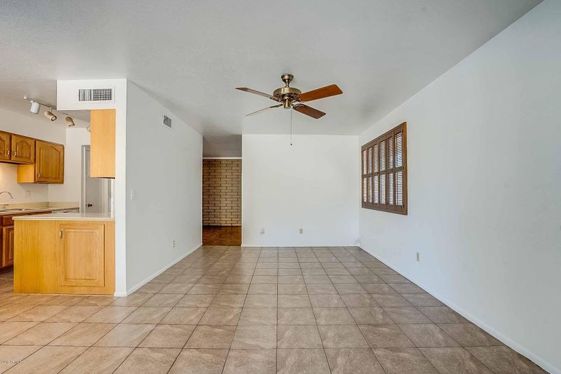 3812 E Cholla St, Phoenix, AZ 85028