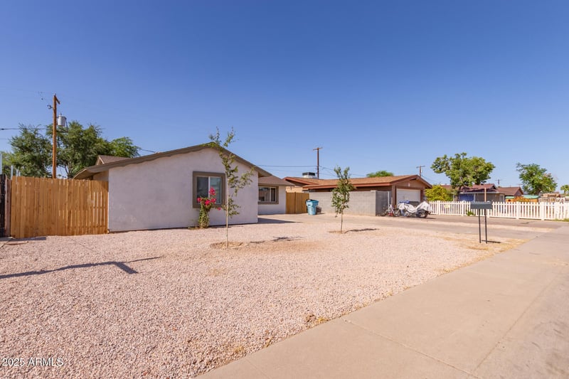 3812 Seldon Ln, Phoenix, AZ 85051