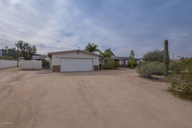 3813 E Via Estrella --, Phoenix, AZ 85028