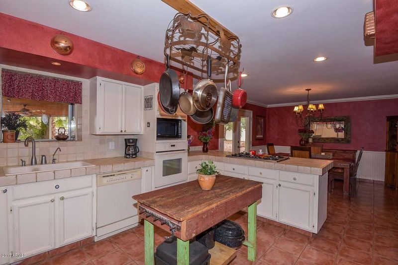 3813 E Via Estrella --, Phoenix, AZ 85028