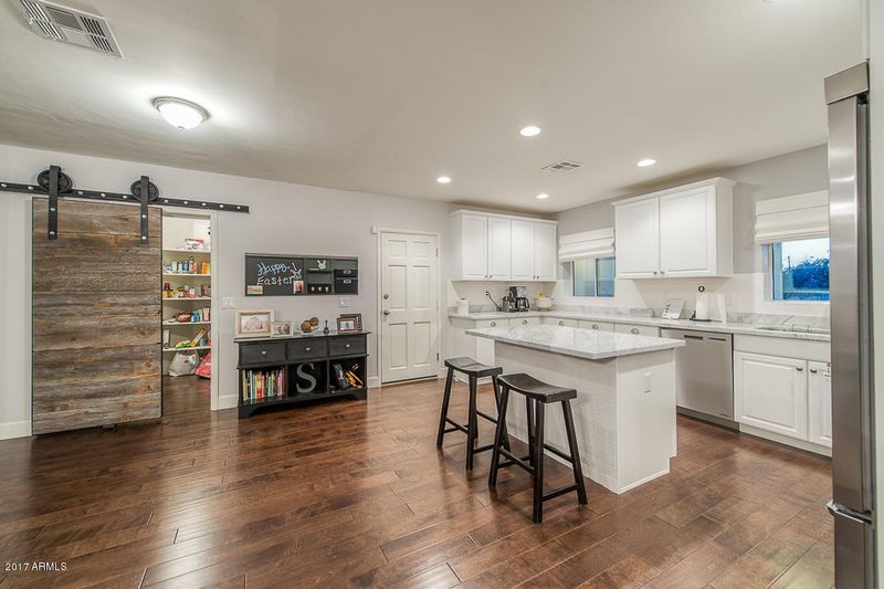 3813 N 51st St, Phoenix, AZ 85018