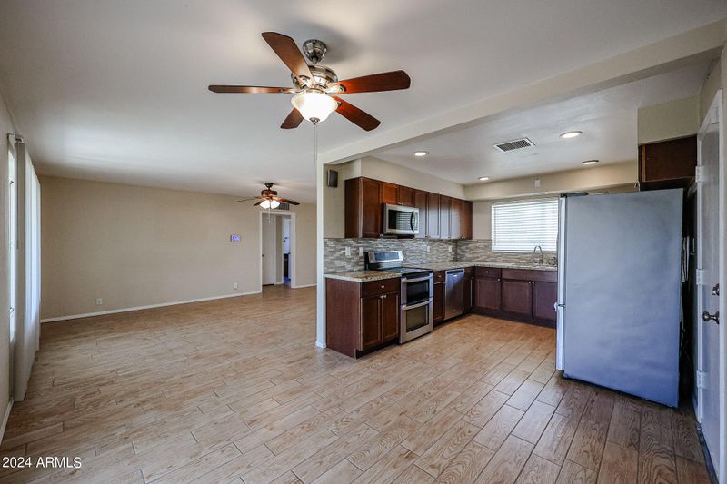 3814 E Wilshire Dr, Phoenix, AZ 85008