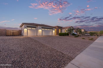 3814 Running Deer Trl, Phoenix, AZ 85083