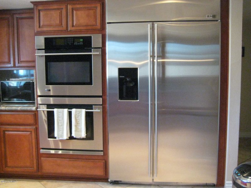 3815 W Morrow Dr, Glendale, AZ 85308