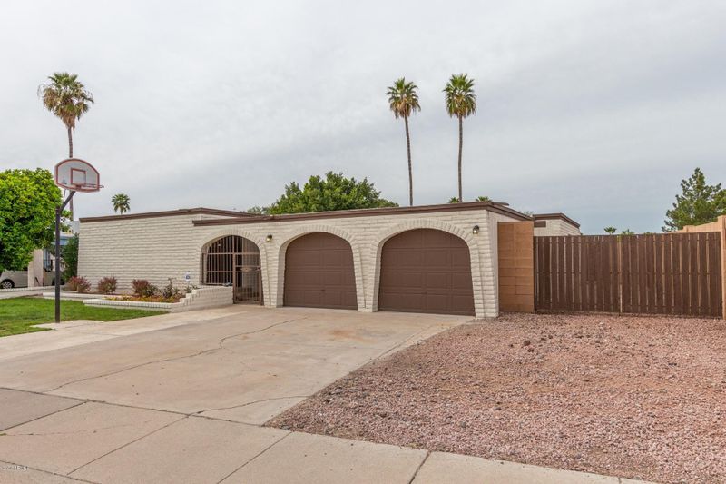 3816 W Mercer Ln, Phoenix, AZ 85029
