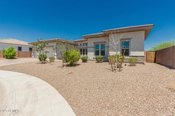 3816 White Feather Ln, Phoenix, AZ 85083
