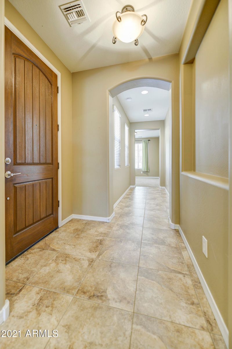 3817 E Matthew Dr E, Phoenix, AZ 85050