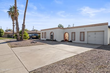 3817 Harmont Dr, Phoenix, AZ 85051
