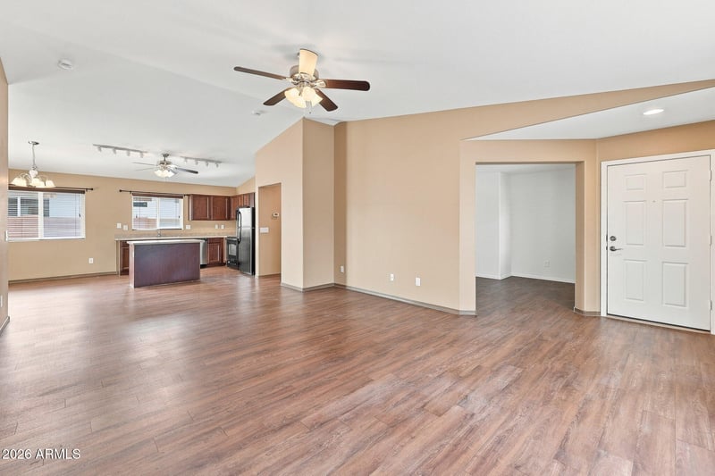 3817 S 185th Dr, Goodyear, AZ 85338