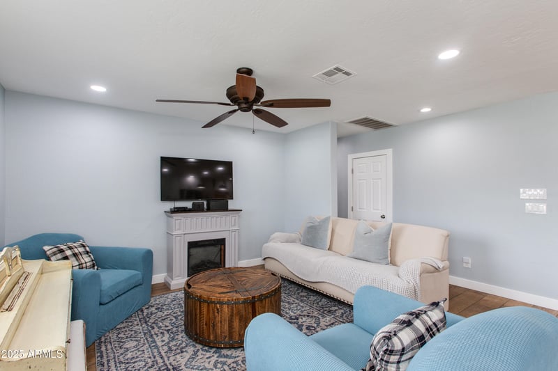 3818 32nd Pl, Phoenix, AZ 85018