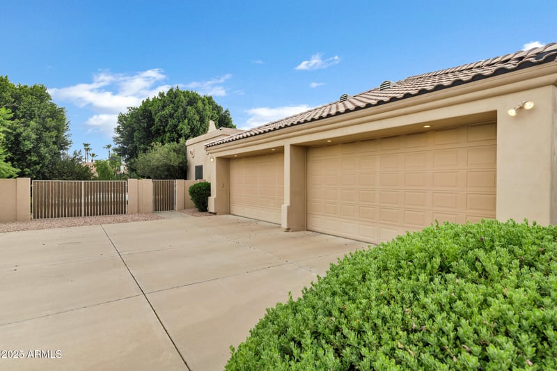 3819 Ivyglen St, Mesa, AZ 85205