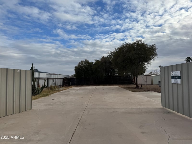 3819 Lone Cactus Dr #408, Glendale, AZ 85308
