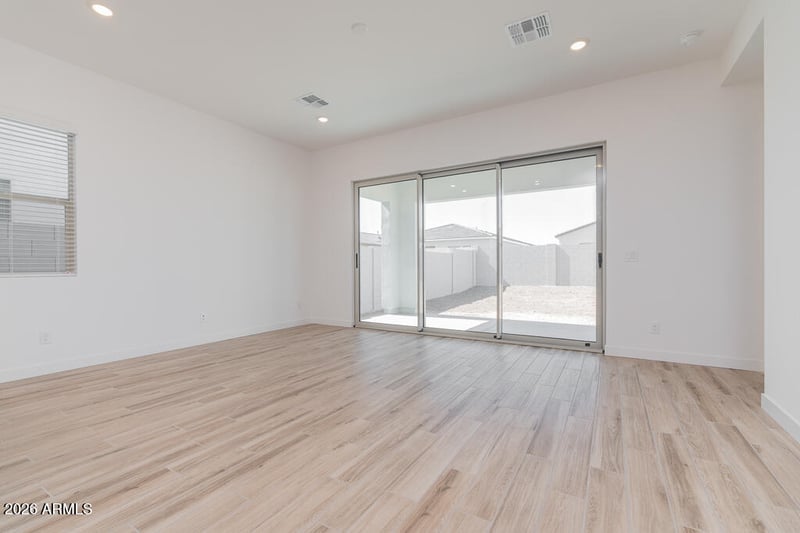 382 Lindo Ln, San Tan Valley, AZ 85140