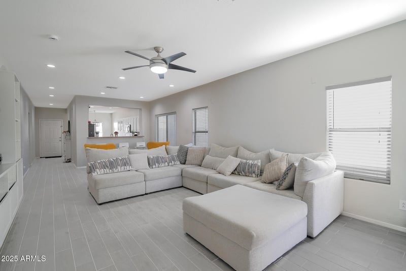 382 Maddison St, San Tan Valley, AZ 85140
