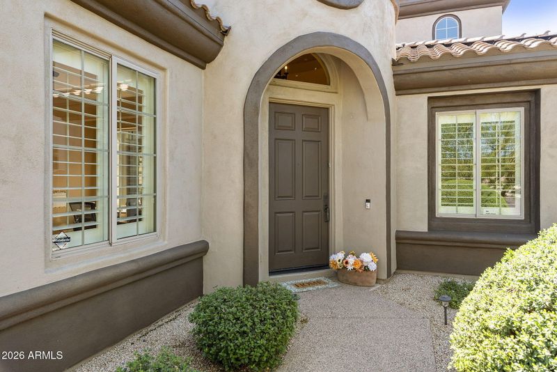 3821 E Patrick Ln, Phoenix, AZ 85050