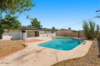 3821 W Desert Park Ln, Phoenix, AZ 85051