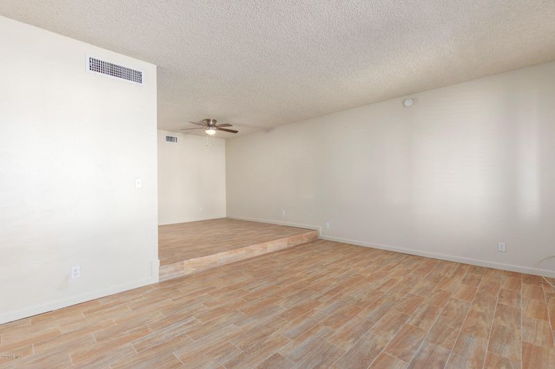 3821 W Loma Ln, Phoenix, AZ 85051